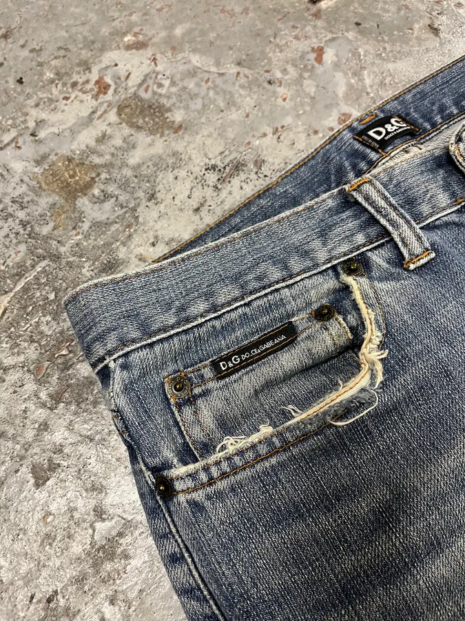 2000s Dolce & Gabbana Distressed Faded Blue Denim Jeans - Image 8