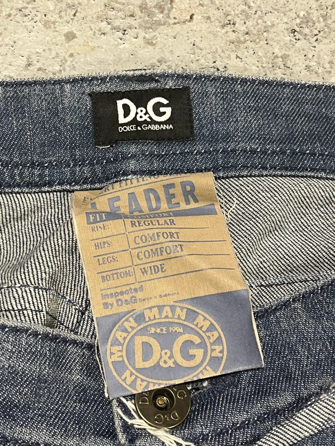 2000s Dolce & Gabbana Distressed Stonewashed Effegt Blue Denim Jeans - Image 10
