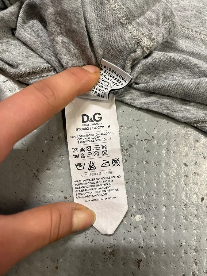 2000s Dolce & Gabbana Elvis Presley Grey T-Shirt - Image 9