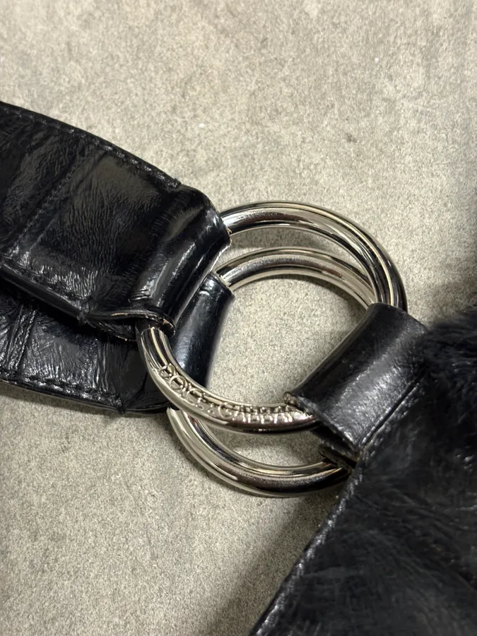 2000s Dolce & Gabbana Fur Studded Black Shiny Leather Handle Bag - Image 9