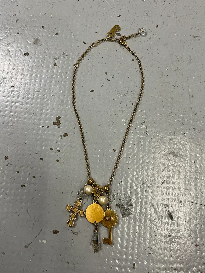2000s Dolce & Gabbana Gold Metal Pendant Charm Necklace - Image 5