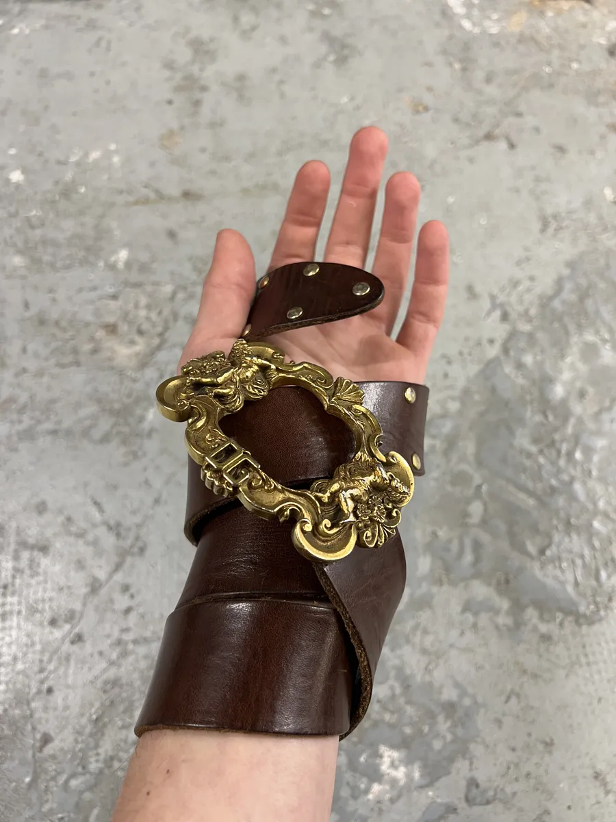 2000s Dolce & Gabbana Golden Angels Buckcle Leather Belt - Image 7