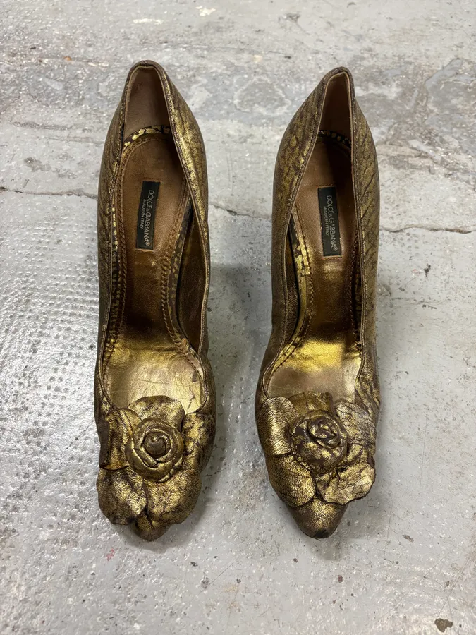 2000s Dolce & Gabbana Golden Flowers Heels - Image 2