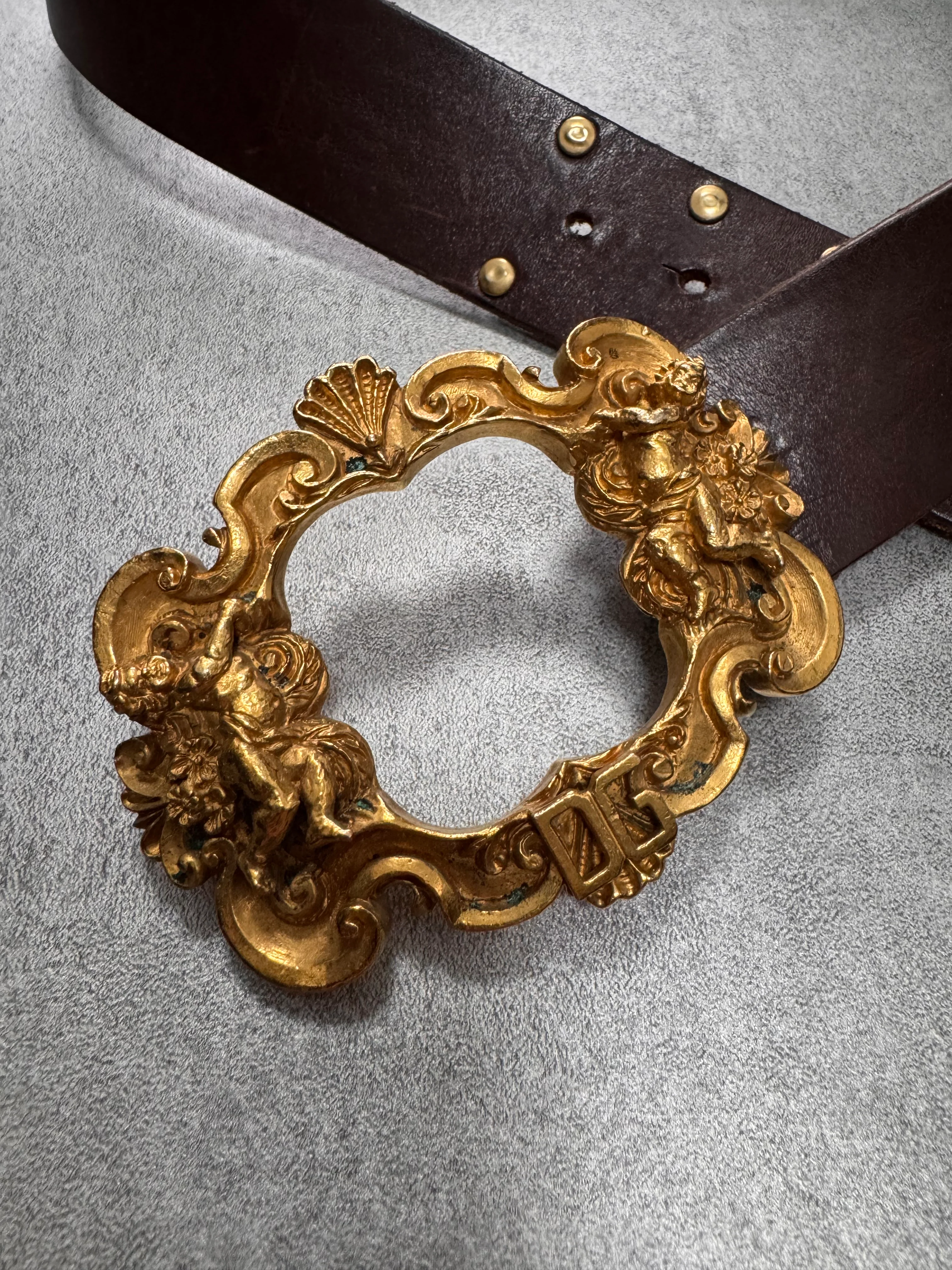 2000s Dolce & Gabbana Golden Ornement Buckle Brown Leather Belt - Image 3