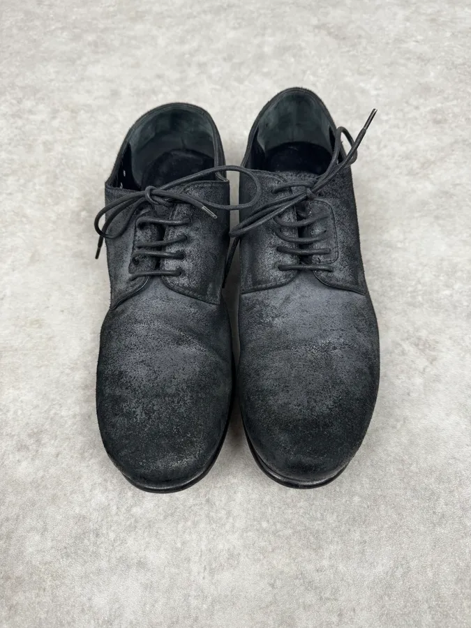 2000s Dolce & Gabbana Grey & Black Wrinkled Effect Leather Low Boots - Image 3