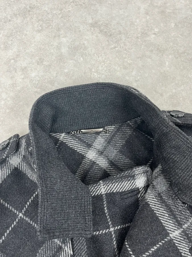 2000s Dolce & Gabbana Grey Checkered Wool Buttoned Jacket - Image 10