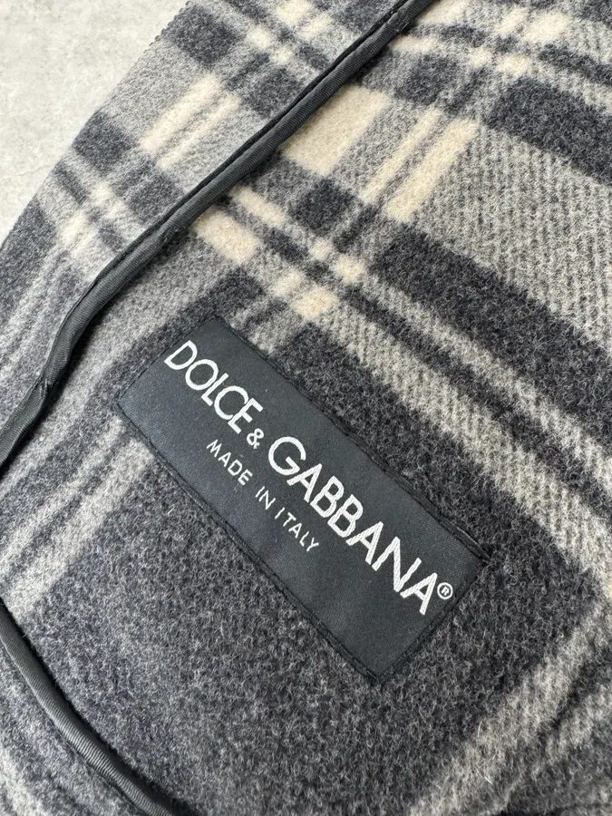 2000s Dolce & Gabbana Grey Checkered Wool Jacket - Image 10