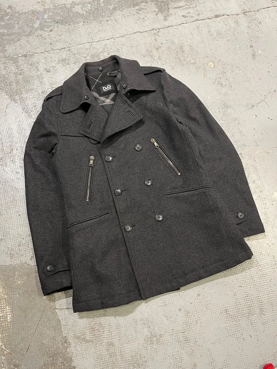 2000s Dolce & Gabbana Grey Classy Wool Caban Jacket - Image 4