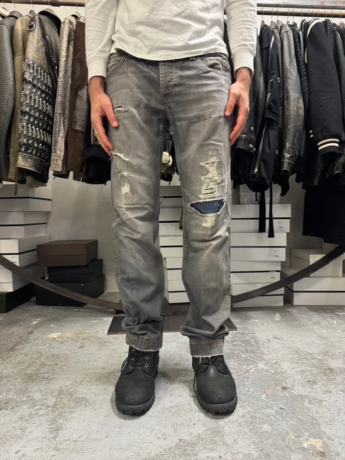2000s Dolce & Gabbana Grey Distressed Denim Jeans - Image 2