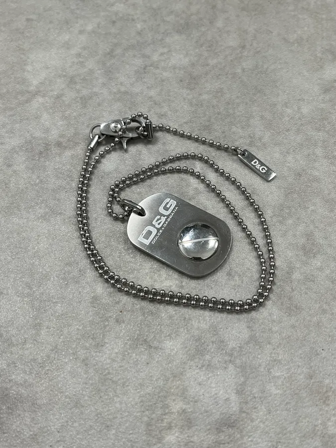 2000s Dolce & Gabbana Grey Dog Tag Necklace - Image 4