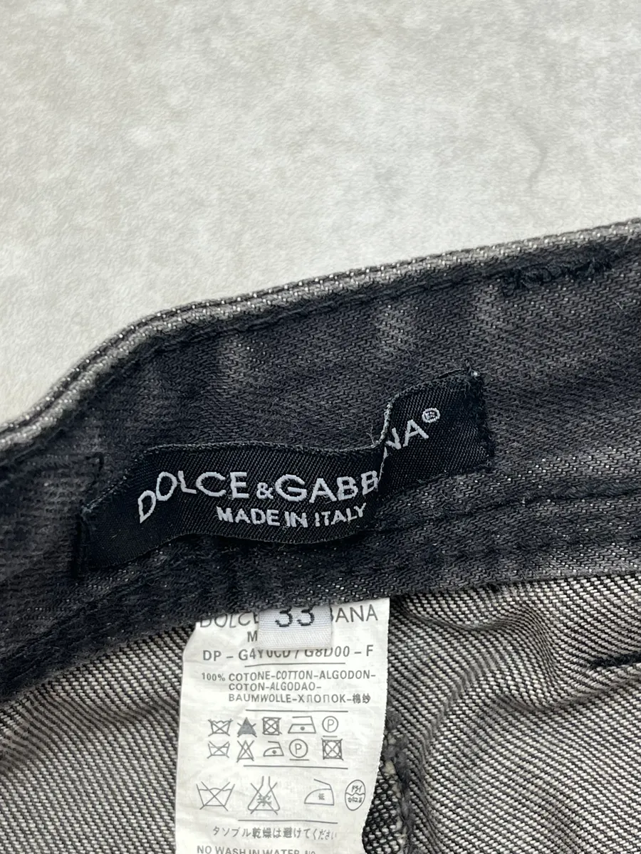 2000s Dolce & Gabbana Grey Faded Denim Shorts - Image 10