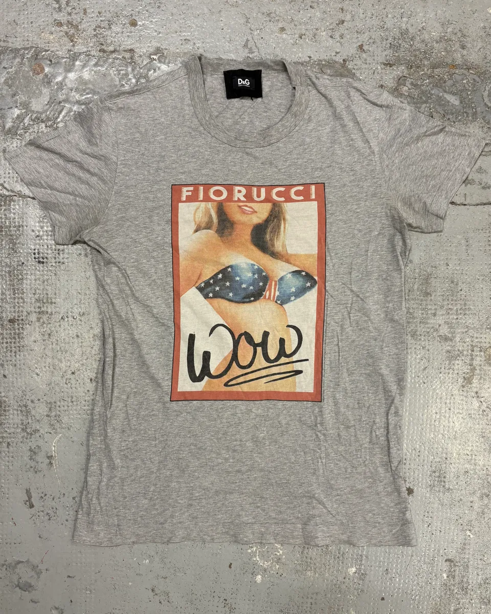 2000s Dolce & Gabbana Grey Fiorucci Sexy T-Shirt - Image 3