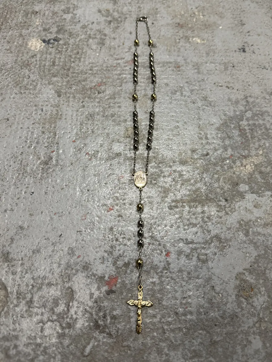 2000s Dolce & Gabbana Grey & Gold Rosary Cross Necklace - Image 2
