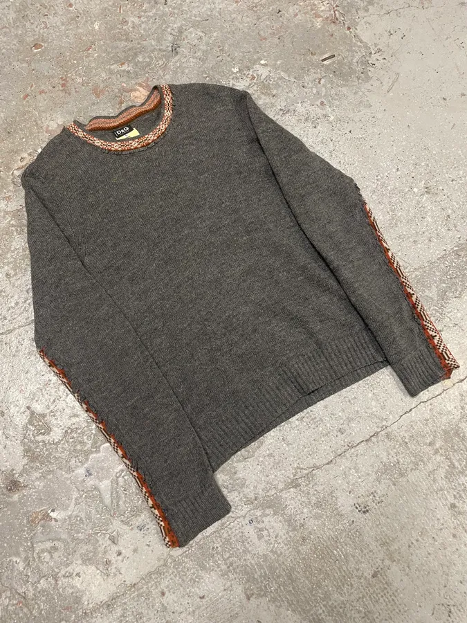 2000s Dolce & Gabbana Grey Indian Sweater - Image 4