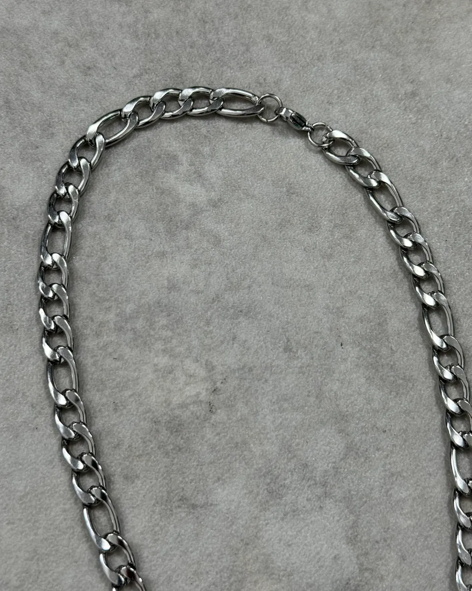 2000s Dolce & Gabbana Grey Metal Key Pendant Necklace - Image 4