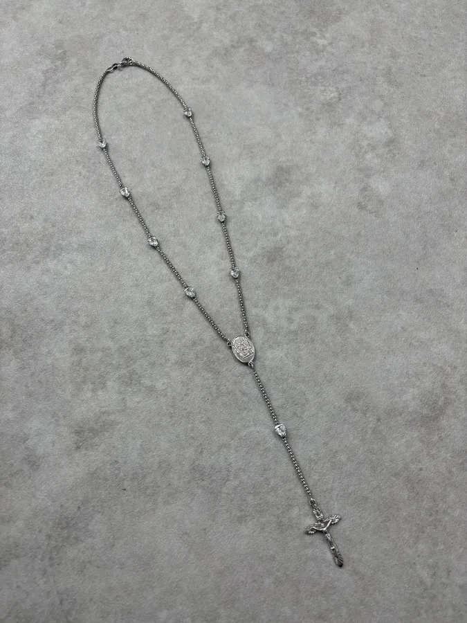 2000s Dolce & Gabbana Grey Rosary Cross Necklace - Image 3