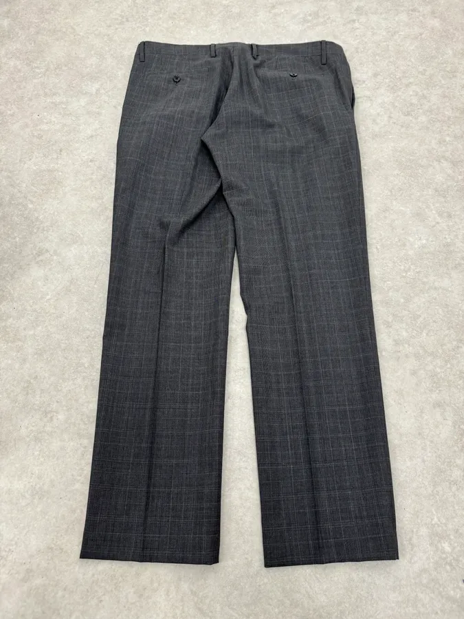 2000s Dolce & Gabbana Grey Wool Checkered Classy Tailored Pants - Image 9