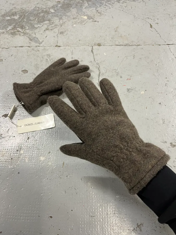 2000s Dolce & Gabbana Grey Wool & Leather Gloves - Image 2