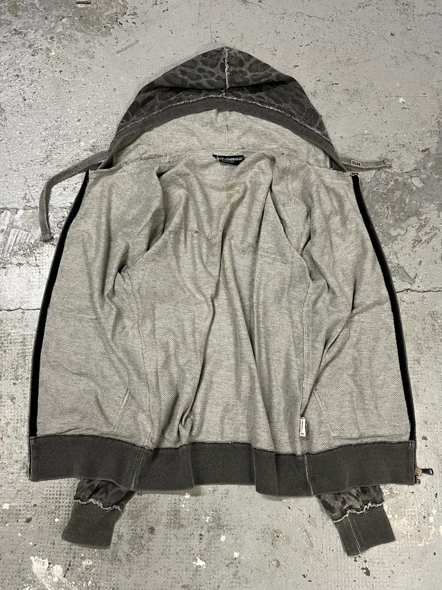 2000s Dolce & Gabbana Leopard Grey Sweatshiet - Image 8