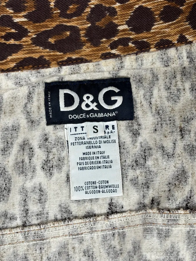 2000s Dolce & Gabbana Leopard Print Denim Jacket - Image 10