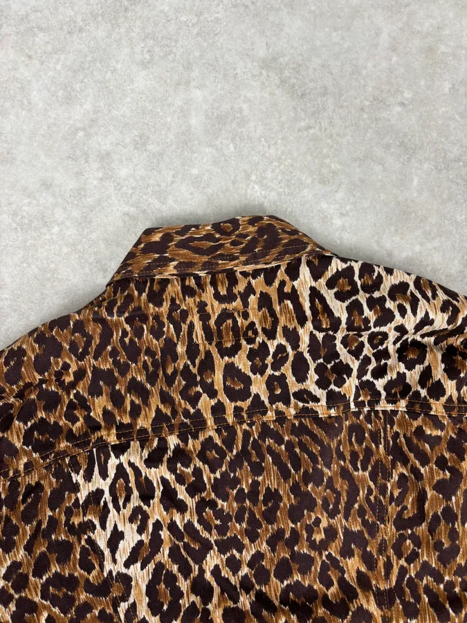 2000s Dolce & Gabbana Leopard Print Denim Jacket - Image 6