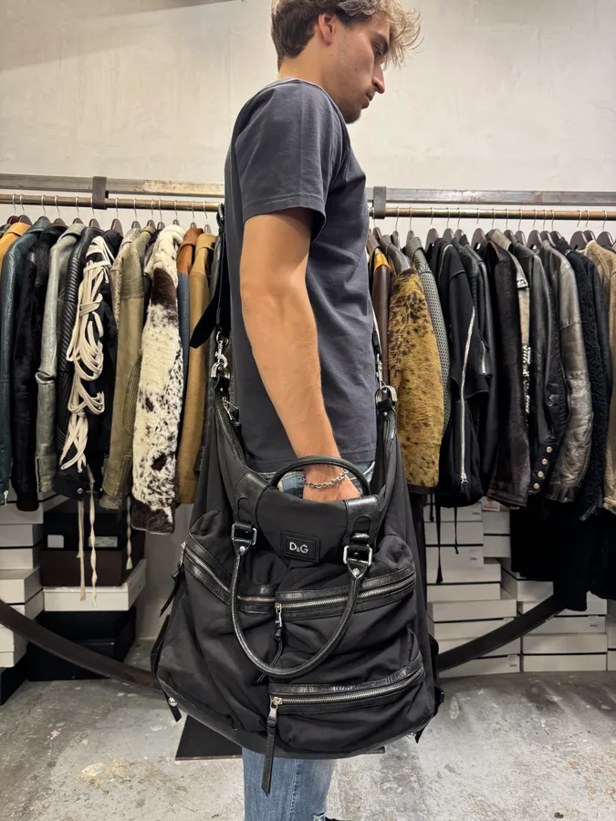 2000s Dolce & Gabbana Messenger Black Nylon Shoulder Bag - Image 3