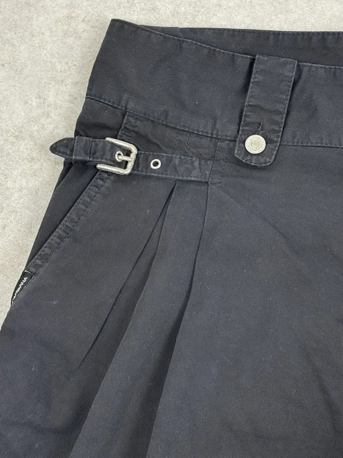 2000s Dolce & Gabbana Minimalist Black Shorts - Image 8