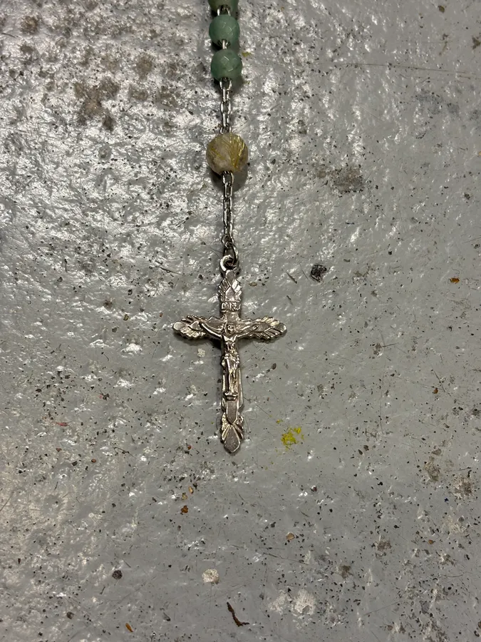 2000s Dolce & Gabbana Mint Green Rosary Necklace - Image 4