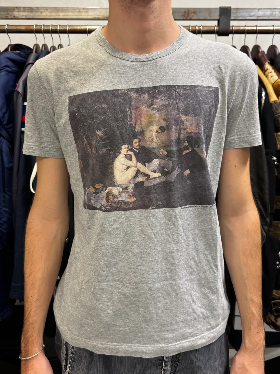2000s Dolce & Gabbana Monet « Dejeuner » Grey T-Shirt - Image 2