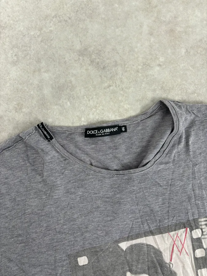 2000s Dolce & Gabbana Monica Belluci Cinema Grey T-Shirt - Image 4