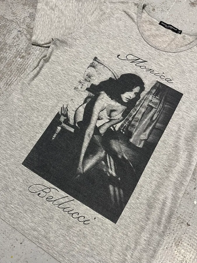 2000s Dolce & Gabbana Monica Belluci Grey T-Shirt - Image 3