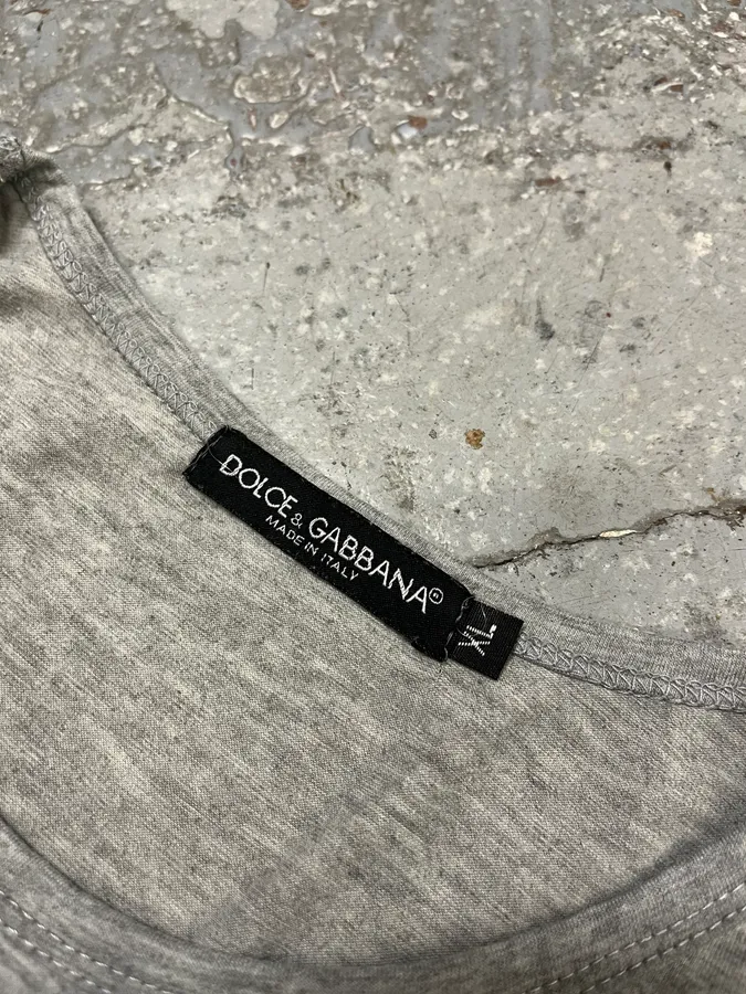 2000s Dolce & Gabbana Monica Belluci Grey T-Shirt - Image 8