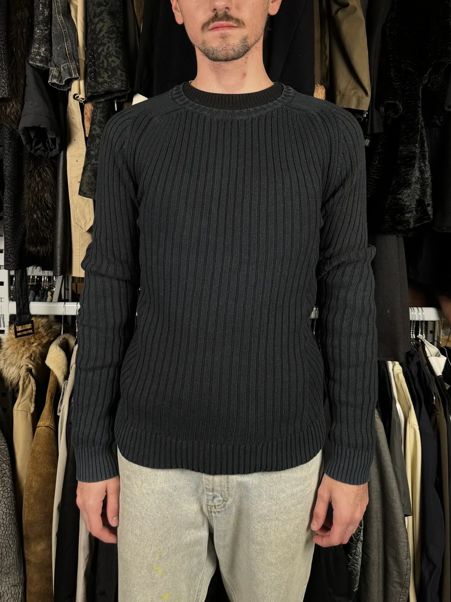 2000s Dolce & Gabbana Navy Wool Sweater - Image 2