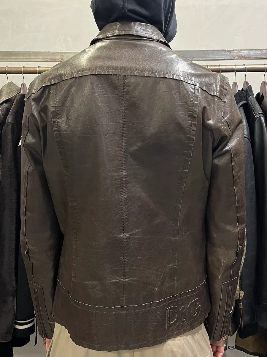 2000s Dolce & Gabbana Perfect Simple Brown Leather Jacket - Image 3