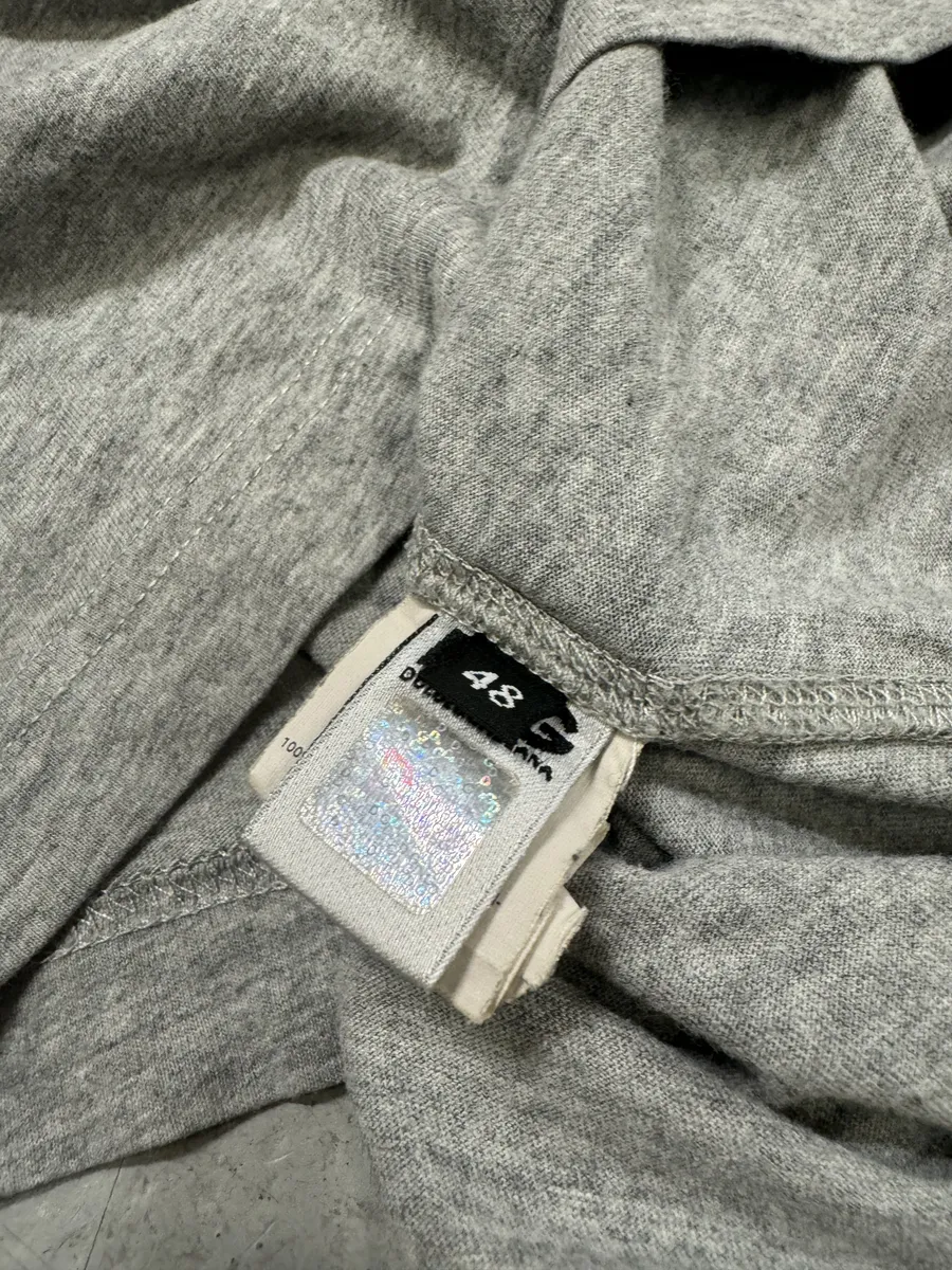 2000s Dolce & Gabbana Pilot Down Under Grey T-Shirt - Image 4