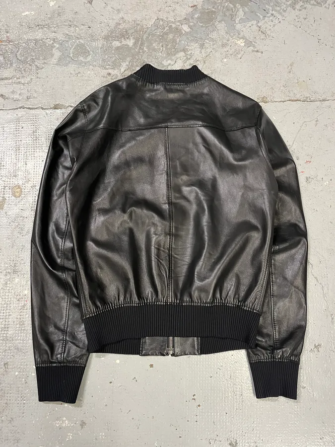 2000s Dolce & Gabbana Pure Black Leather Bomber Jacket - Image 7