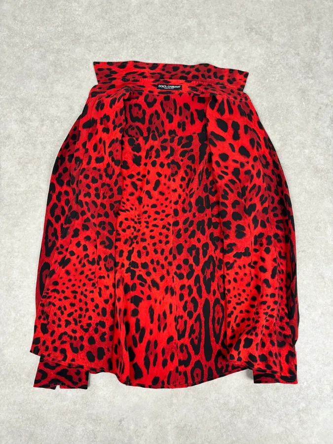 2000s Dolce & Gabbana Red Silk Leopard Print Shirt - Image 7
