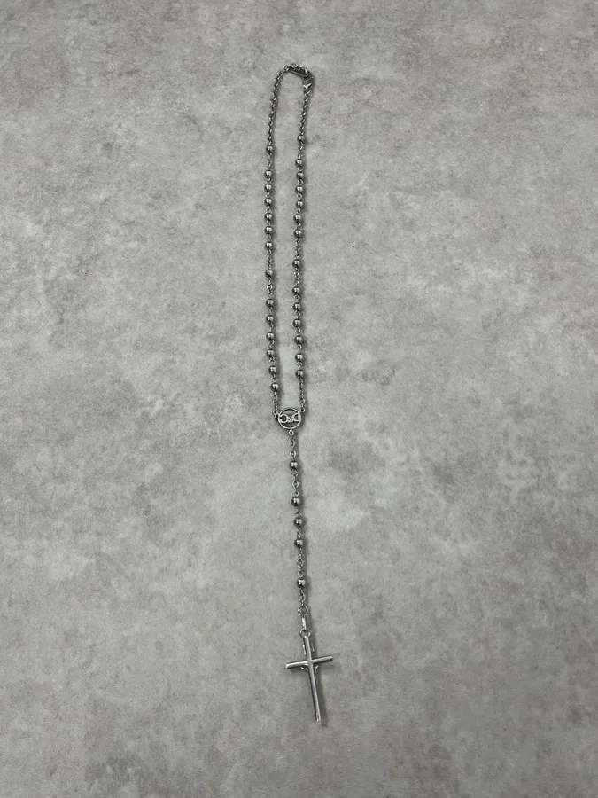 2000s Dolce & Gabbana Rosary Cross Necklace - Image 4