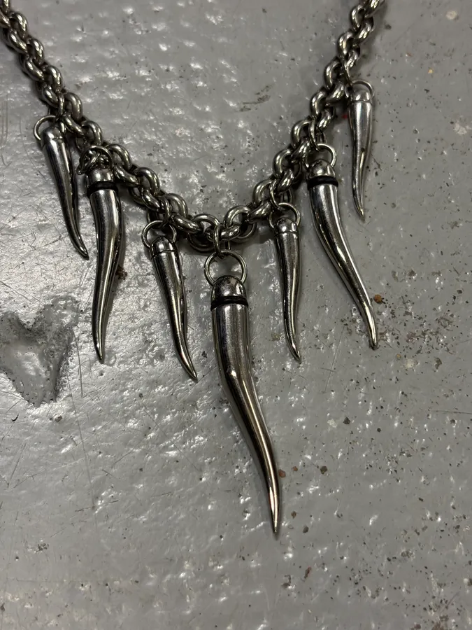 2000s Dolce & Gabbana Silver Grey Metal Spike Teeth Pendant Necklace - Image 3