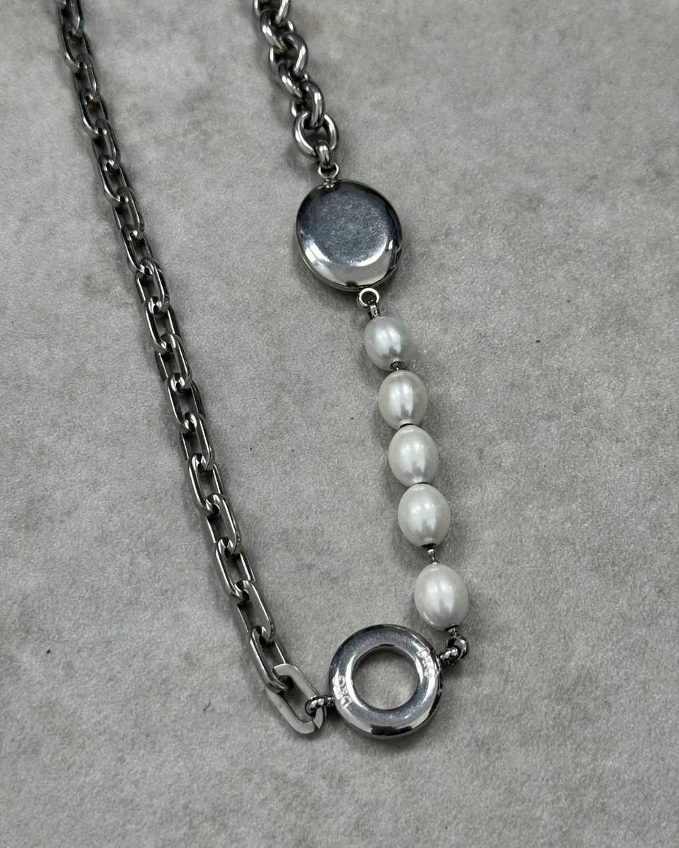 2000s Dolce & Gabbana Stainless Steel Oval Charm White Pearl & Chain Necklace - Image 6