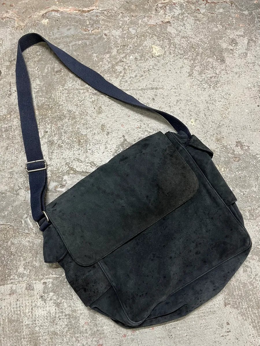 2000s Dolce & Gabbana Suede Eroded Navy Messenger Bag - Image 4