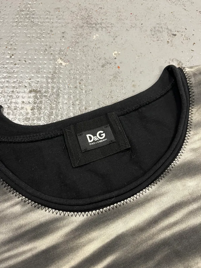 2000s Dolce & Gabbana Sun Bath Women Black T-Shirt - Image 9