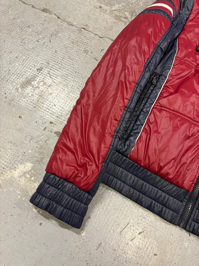 2000s Dolce & Gabbana UK Flag Hooded Red & Navy Puffer Vest Jacket - Image 10