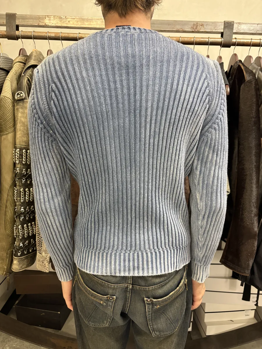 2000s Dolce & Gabbana V-Neck Blue Wool Sweater - Image 4