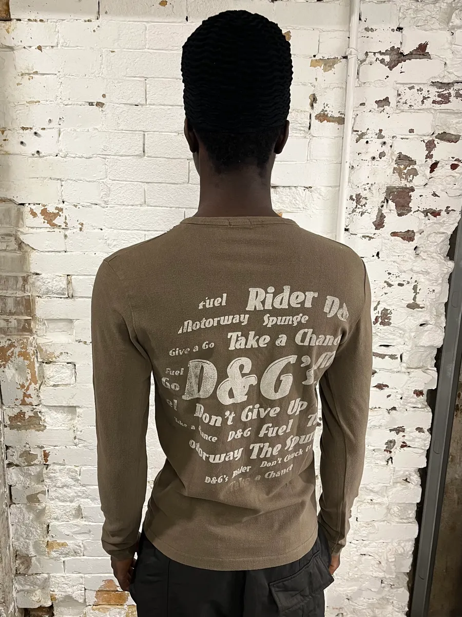 2000s Dolce & Gabbana V-Neck Cross Brown Longsleeves - Image 2