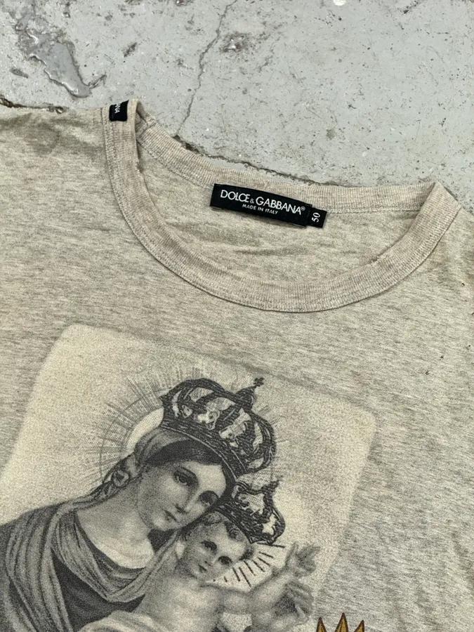 2000s Dolce & Gabbana Vergine Maria Grey T-Shirt - Image 9