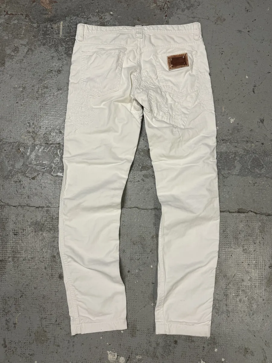 2000s Dolce & Gabbana White Destroyed Patches Denim Jeans - Image 5