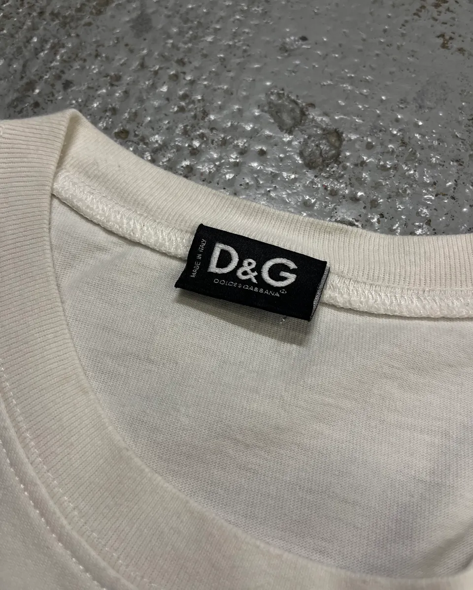 2000s Dolce & Gabbana White Graphic Fanatious T-Shirt - Image 11