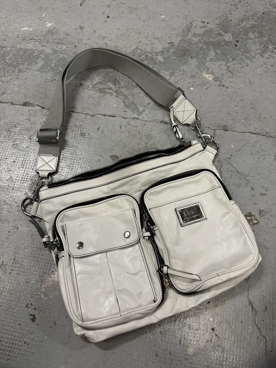 2000s Dolce & Gabbana White Leather Shoulder Bag - Image 7