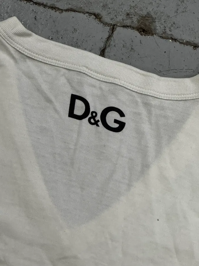 2000s Dolce & Gabbana White Télémaque & Eucharis V-Neck T-Shirt - Image 10